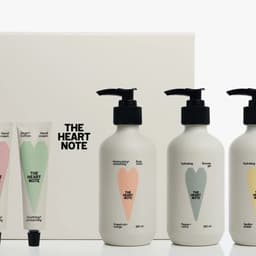 Identity Development For A New Ukrainian Skincare Brand cover image