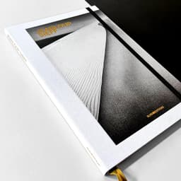 Book Design For Une Femme Sans Fin S’enfuit De Aurore Clément cover image